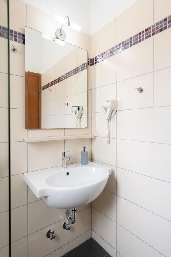 לאסי Nondas Apartments מראה חיצוני תמונה